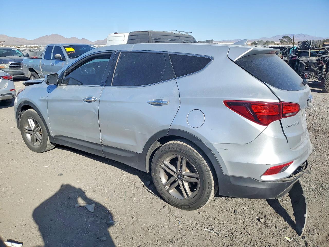 2017 HYUNDAI SANTA FE SPORT photo 2