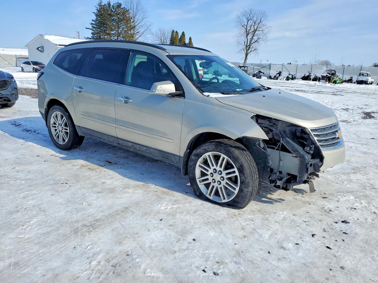 2014 CHEVROLET TRAVERSE LT photo 4