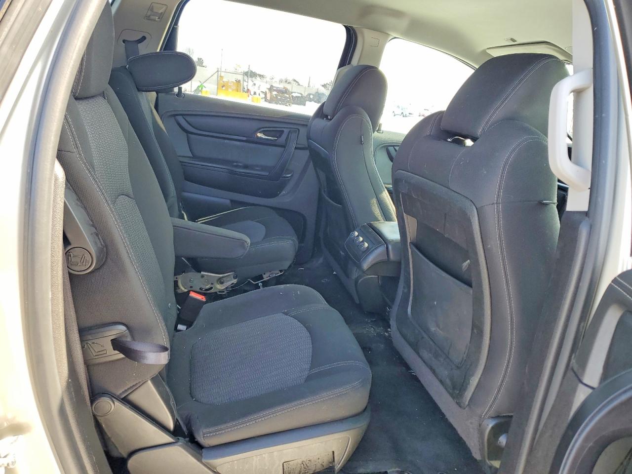 2014 CHEVROLET TRAVERSE LT photo 11