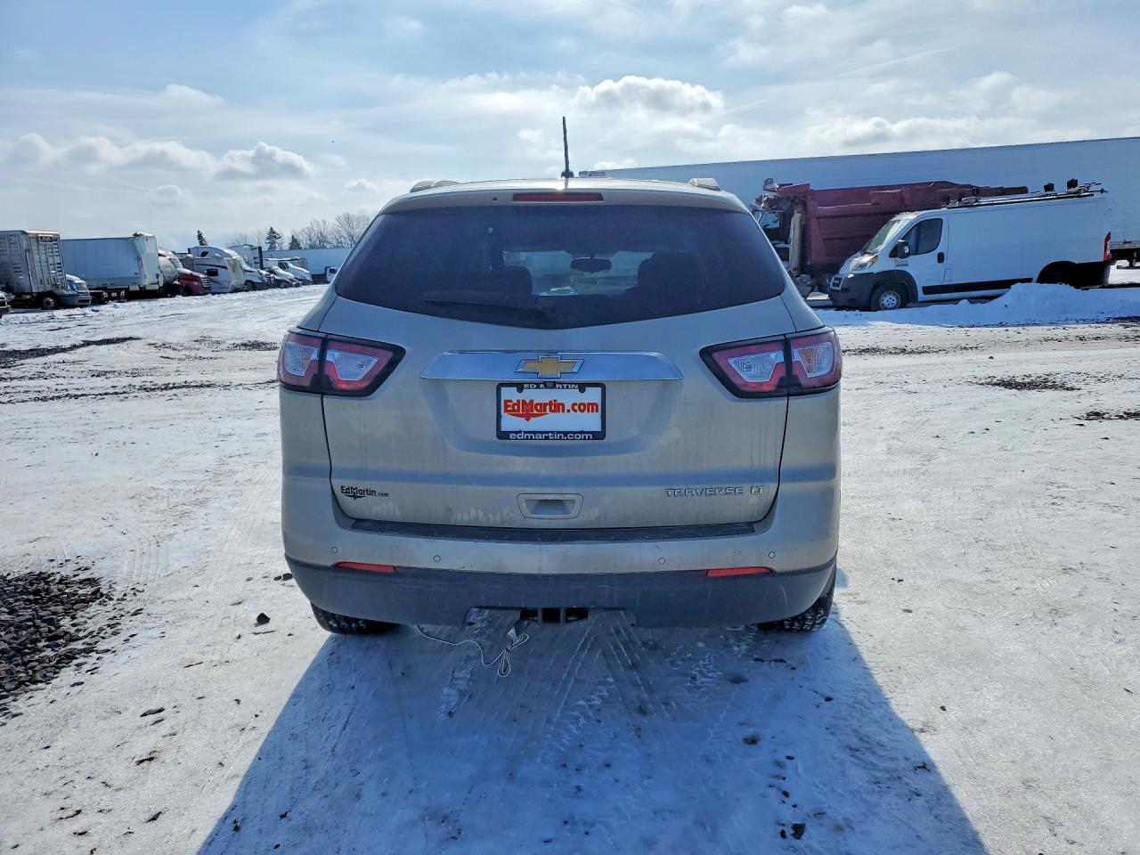 2014 CHEVROLET TRAVERSE LT photo 6