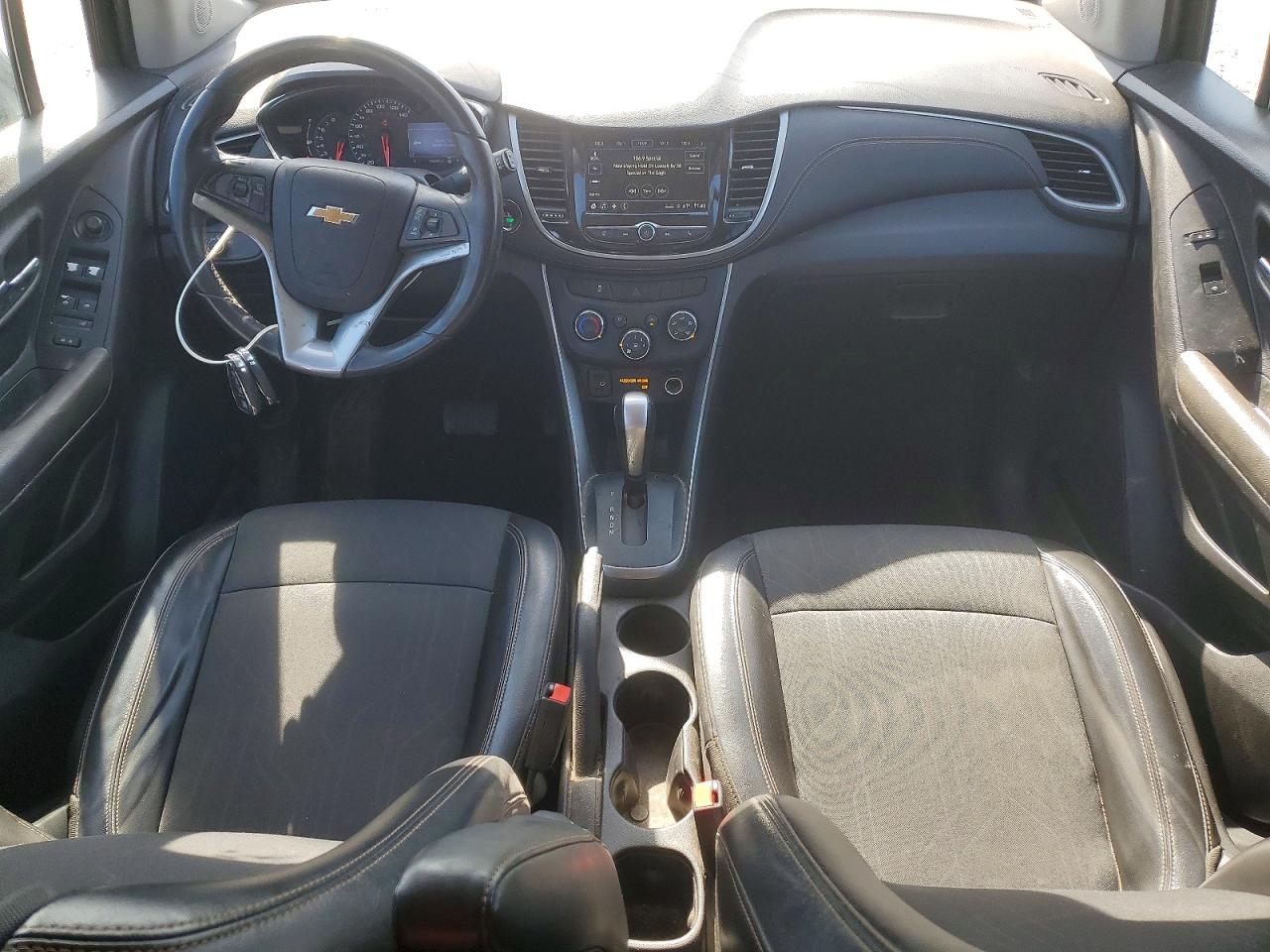 2018 CHEVROLET TRAX 1LT photo 15