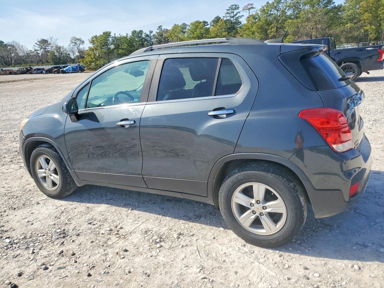2018 CHEVROLET TRAX 1LT photo 3