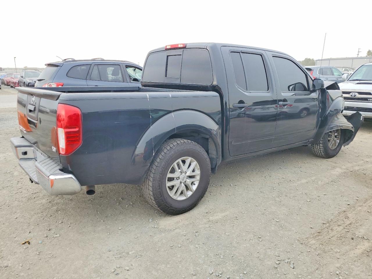 2017 NISSAN FRONTIER S photo 3
