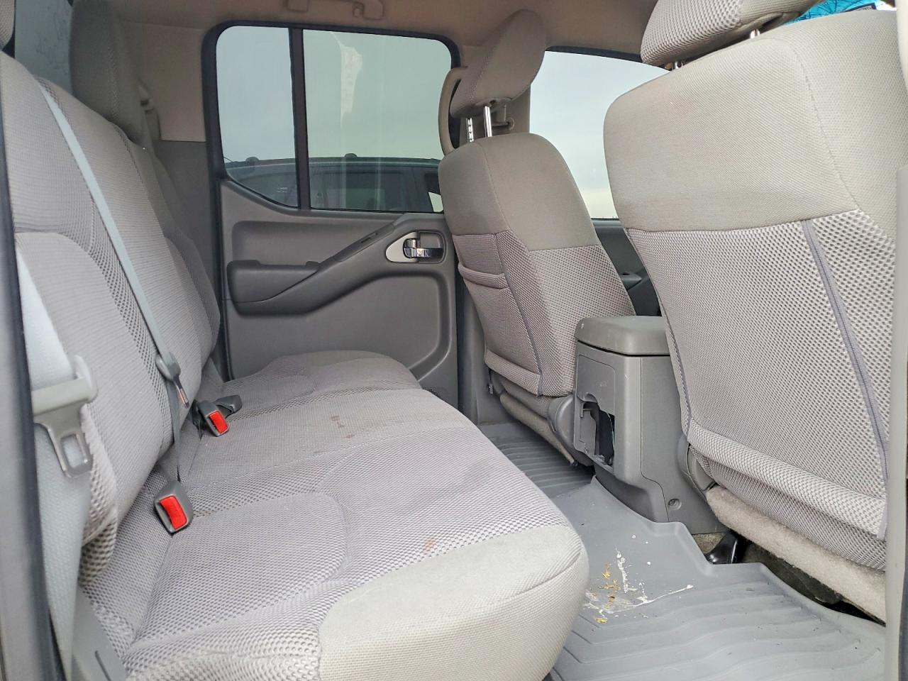 2017 NISSAN FRONTIER S photo 10