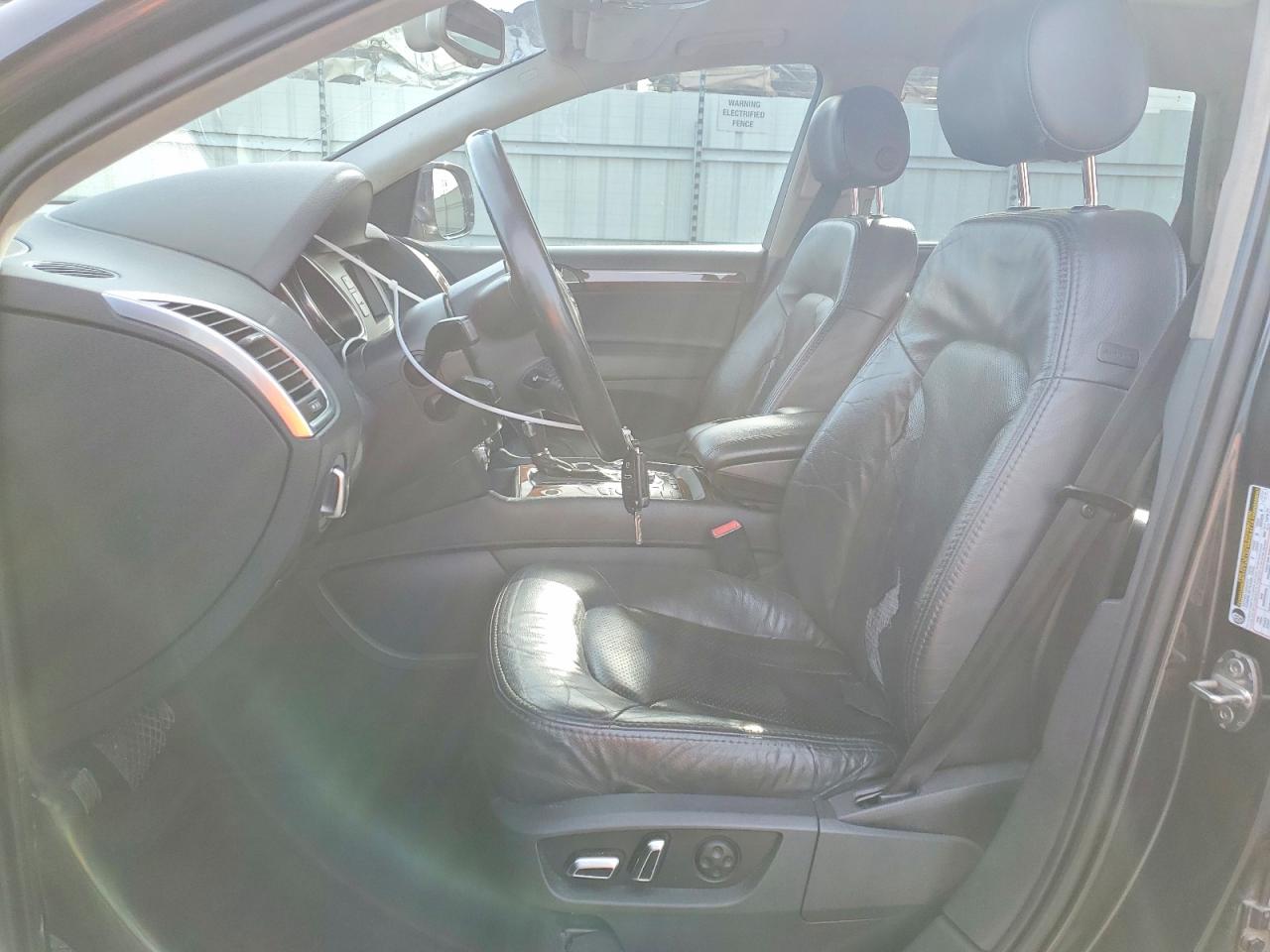 2010 AUDI Q7 photo 19