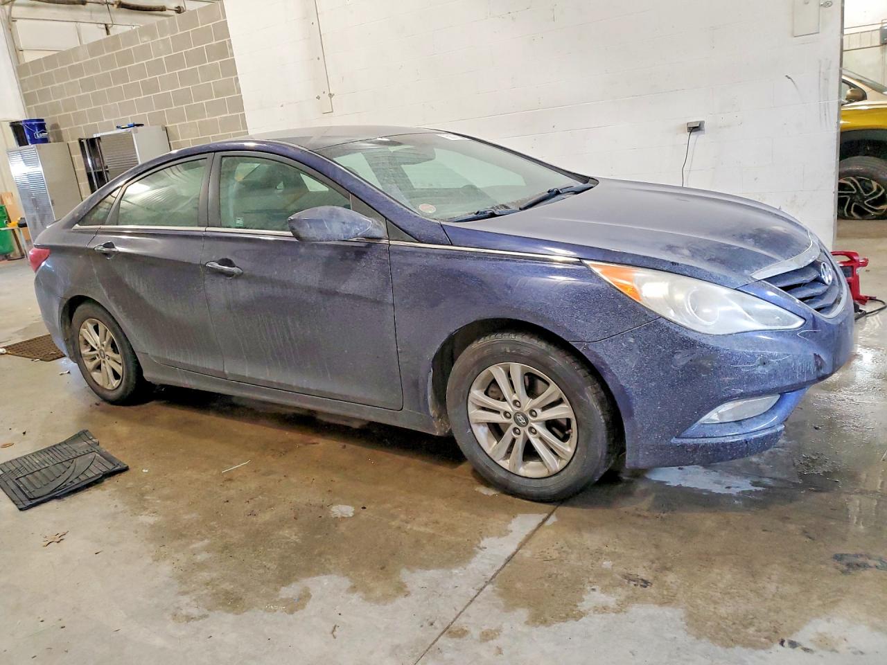 2013 HYUNDAI SONATA GLS photo 4