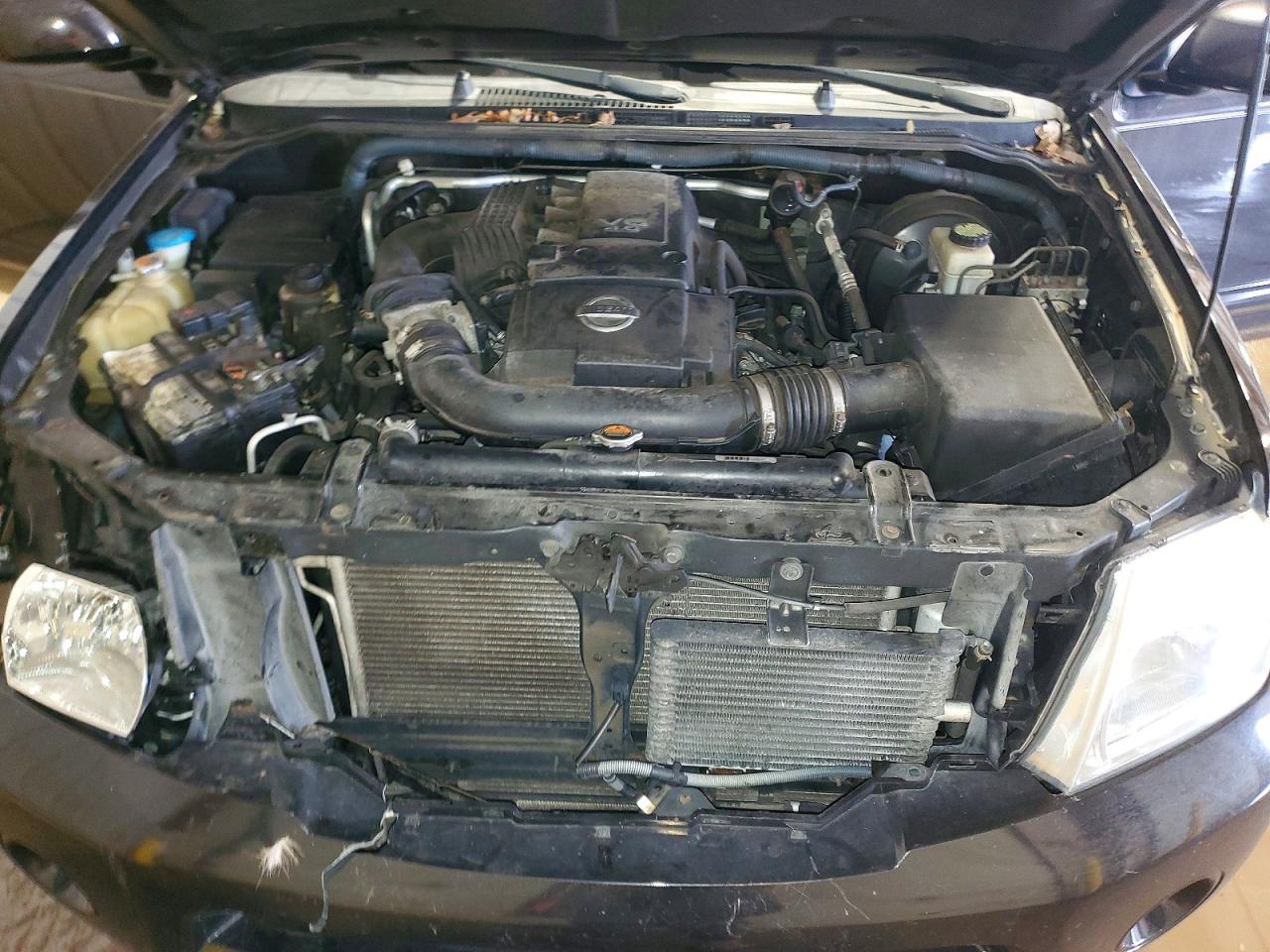 2011 NISSAN PATHFINDER S photo 34