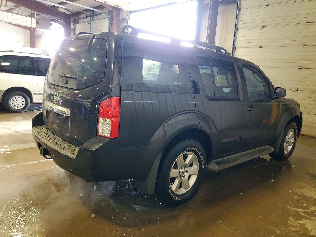 2011 NISSAN PATHFINDER S photo 7