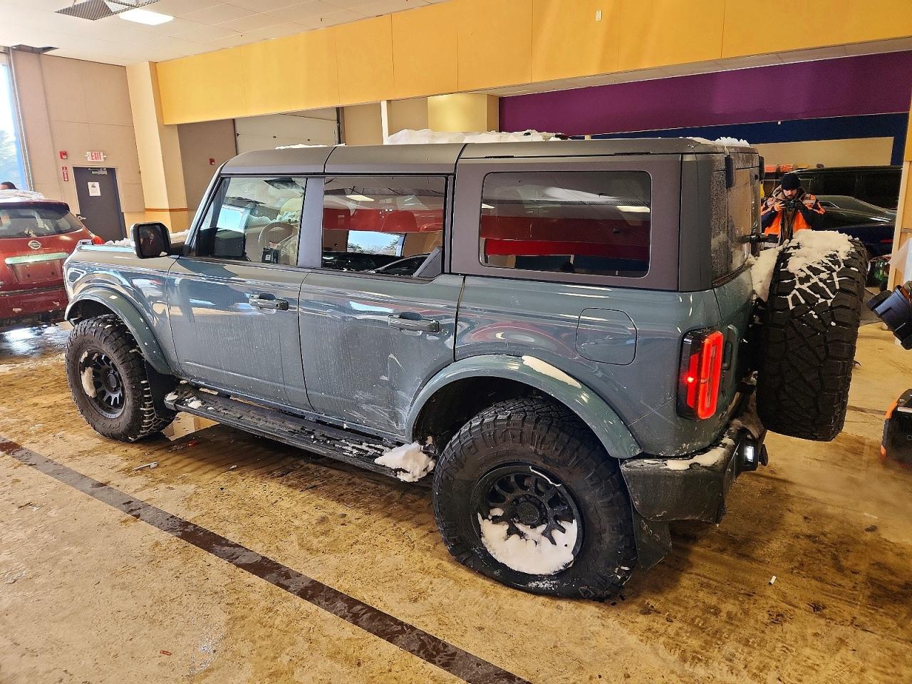 2022 FORD BRONCO BASE photo 2