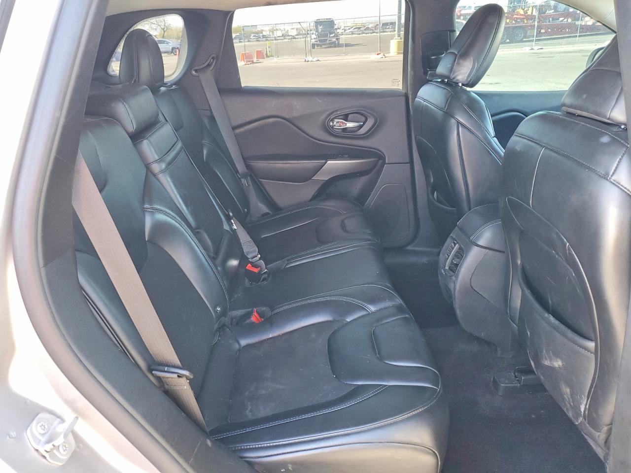 2019 JEEP CHEROKEE LATITUDE PLUS photo 11