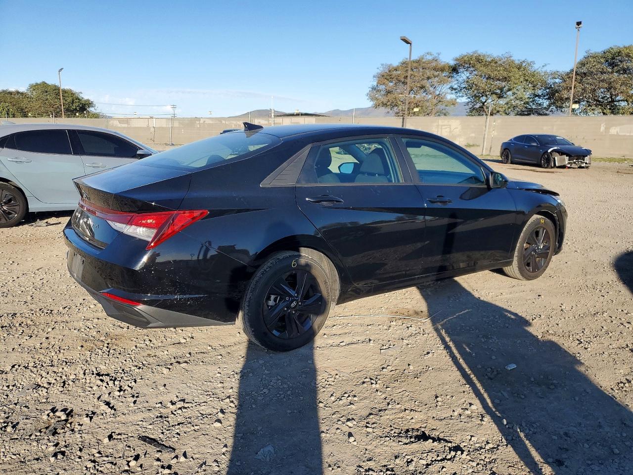 2023 HYUNDAI ELANTRA SEL photo 3