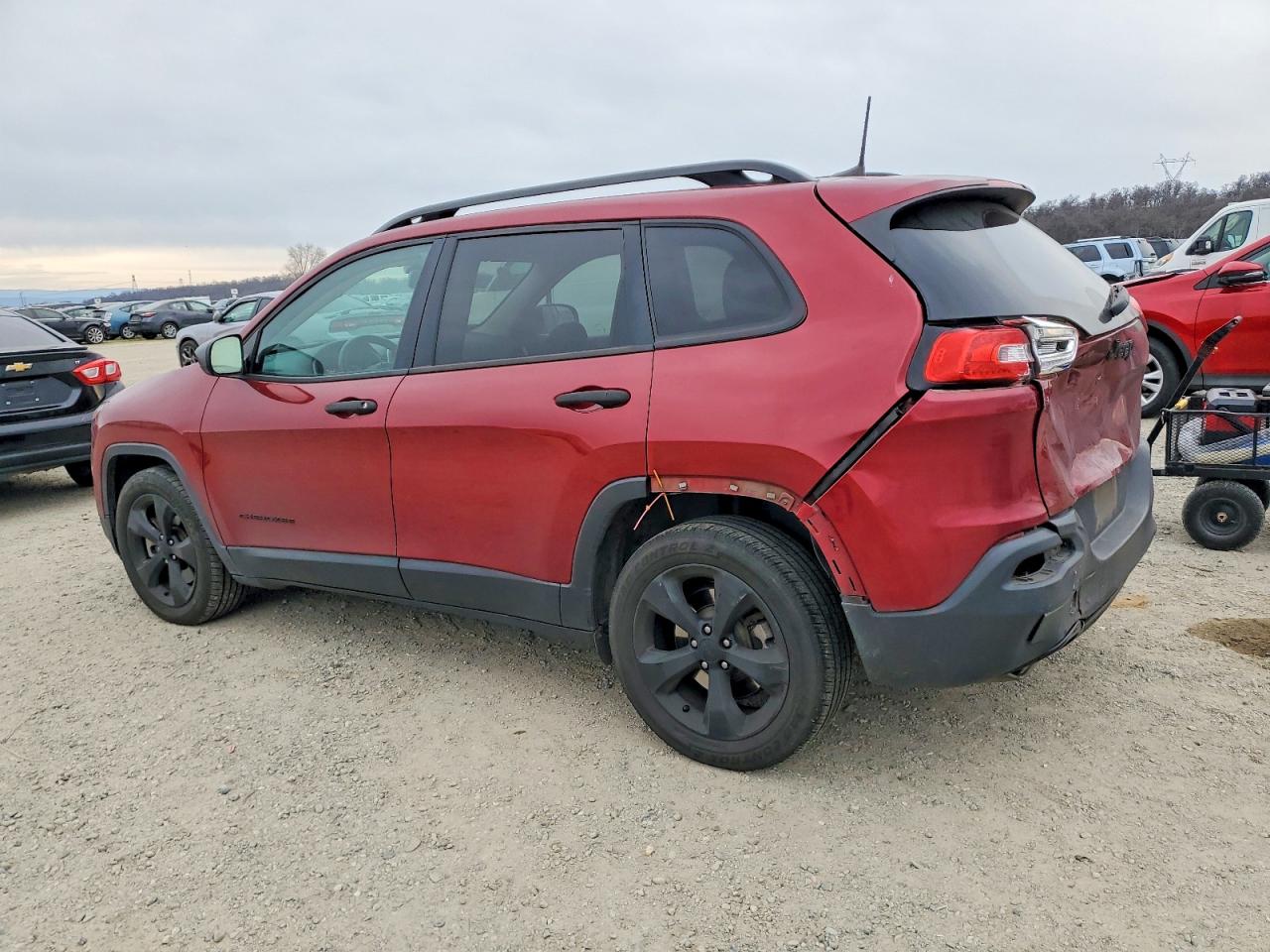 2017 JEEP CHEROKEE photo 4