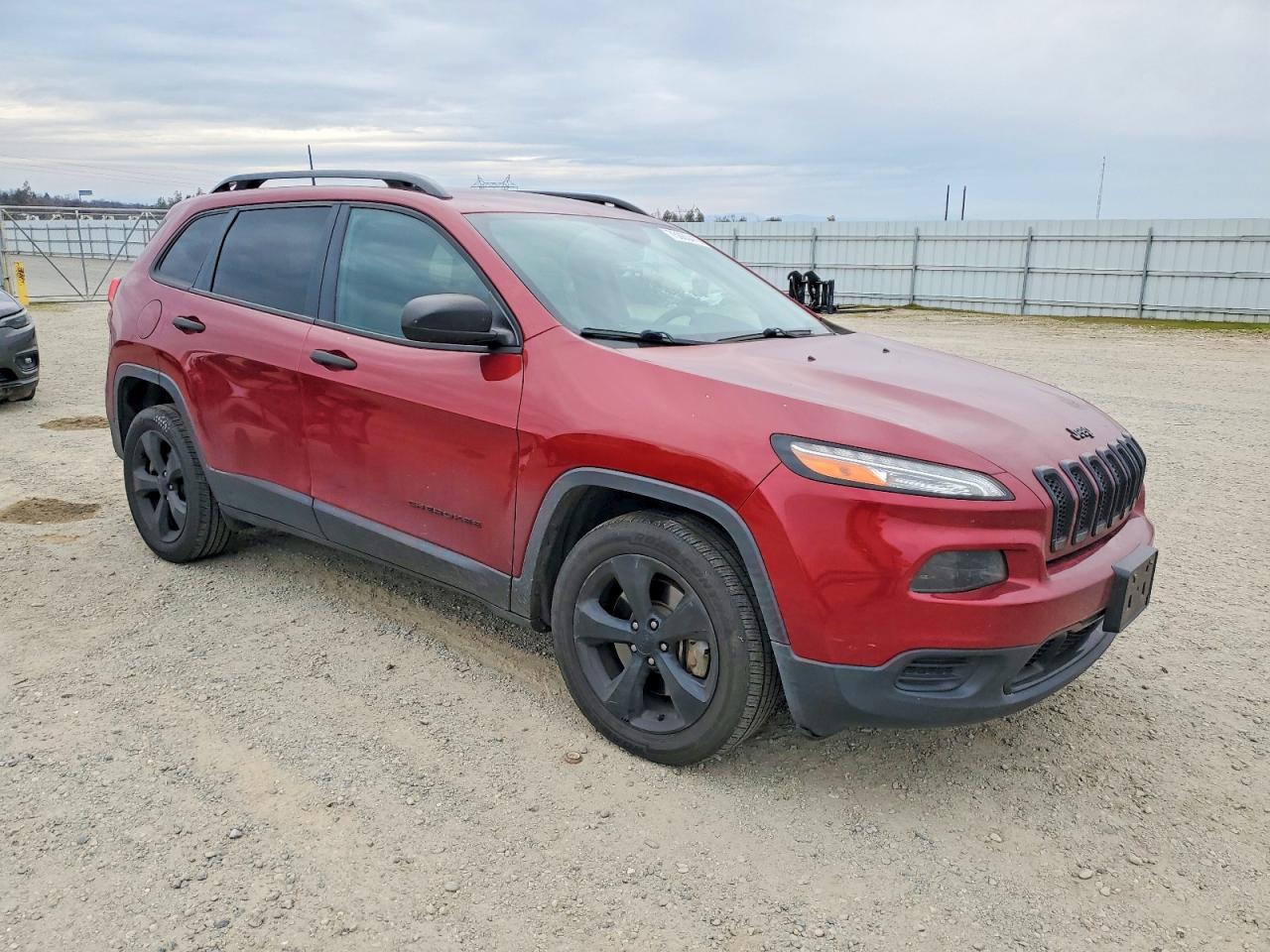 2017 JEEP CHEROKEE photo 10