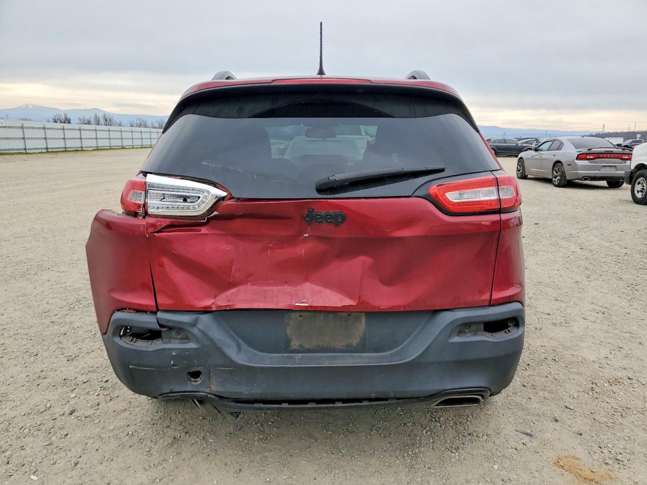 2017 JEEP CHEROKEE photo 16