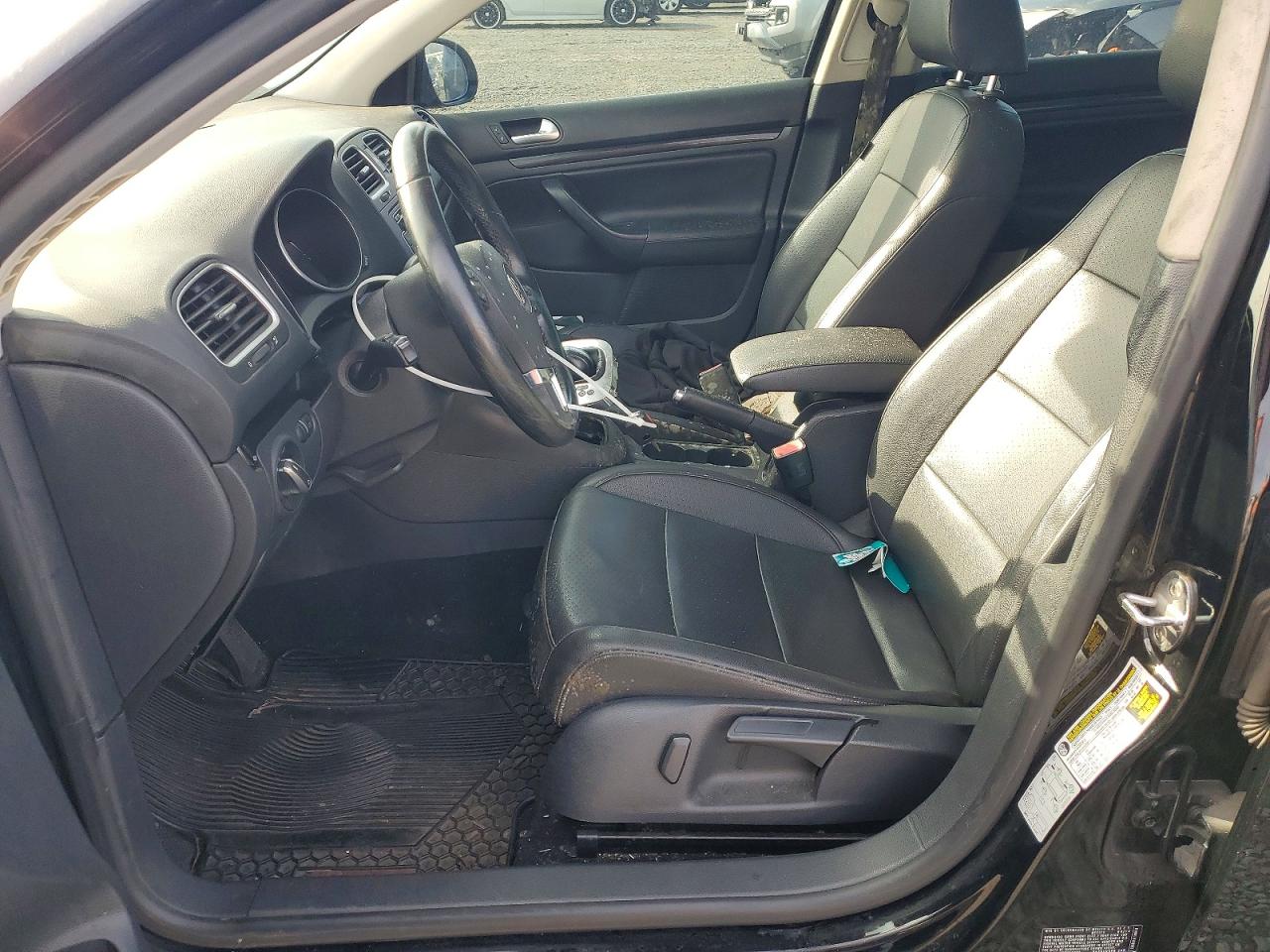 2014 VOLKSWAGEN JETTA TDI photo 19