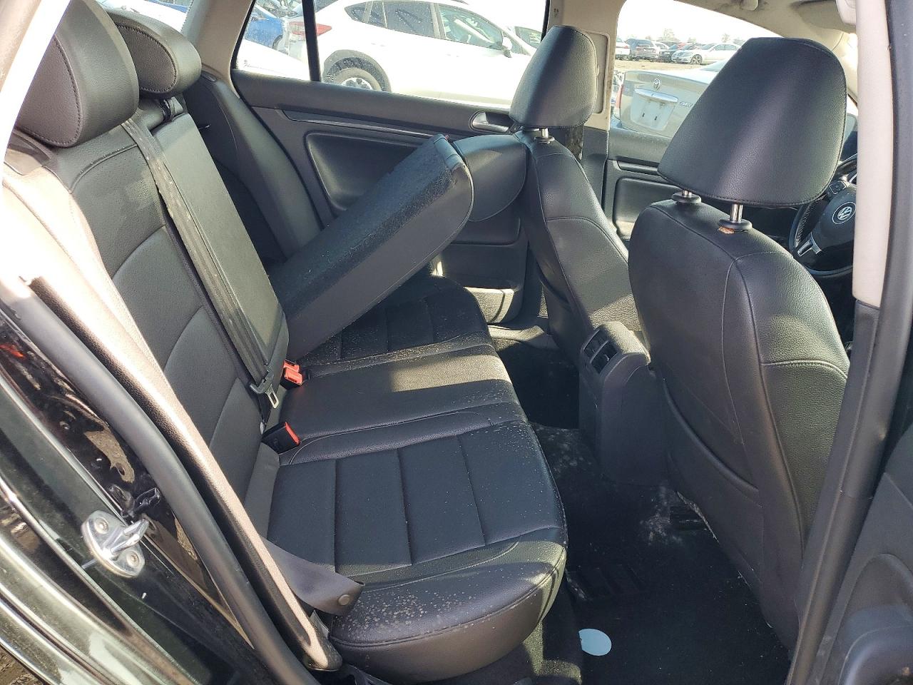 2014 VOLKSWAGEN JETTA TDI photo 28