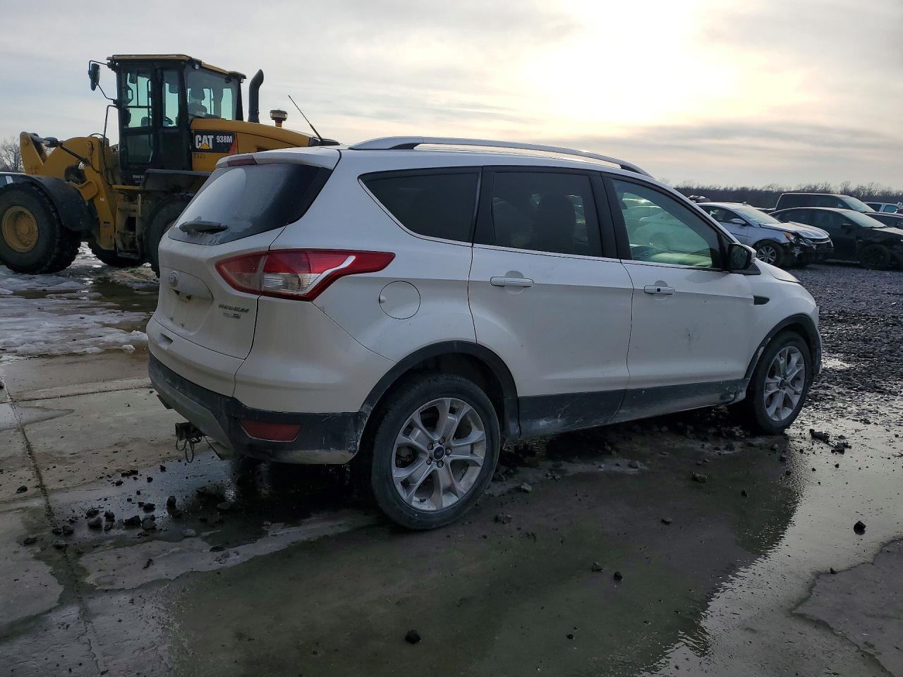 2016 FORD ESCAPE TITANIUM photo 3