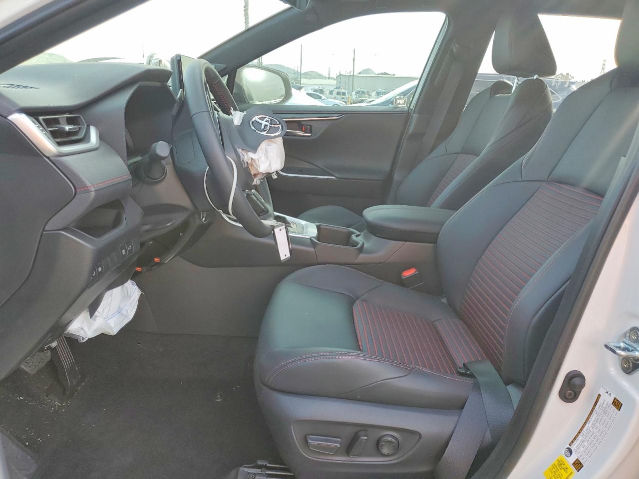 2025 TOYOTA RAV4 photo 7