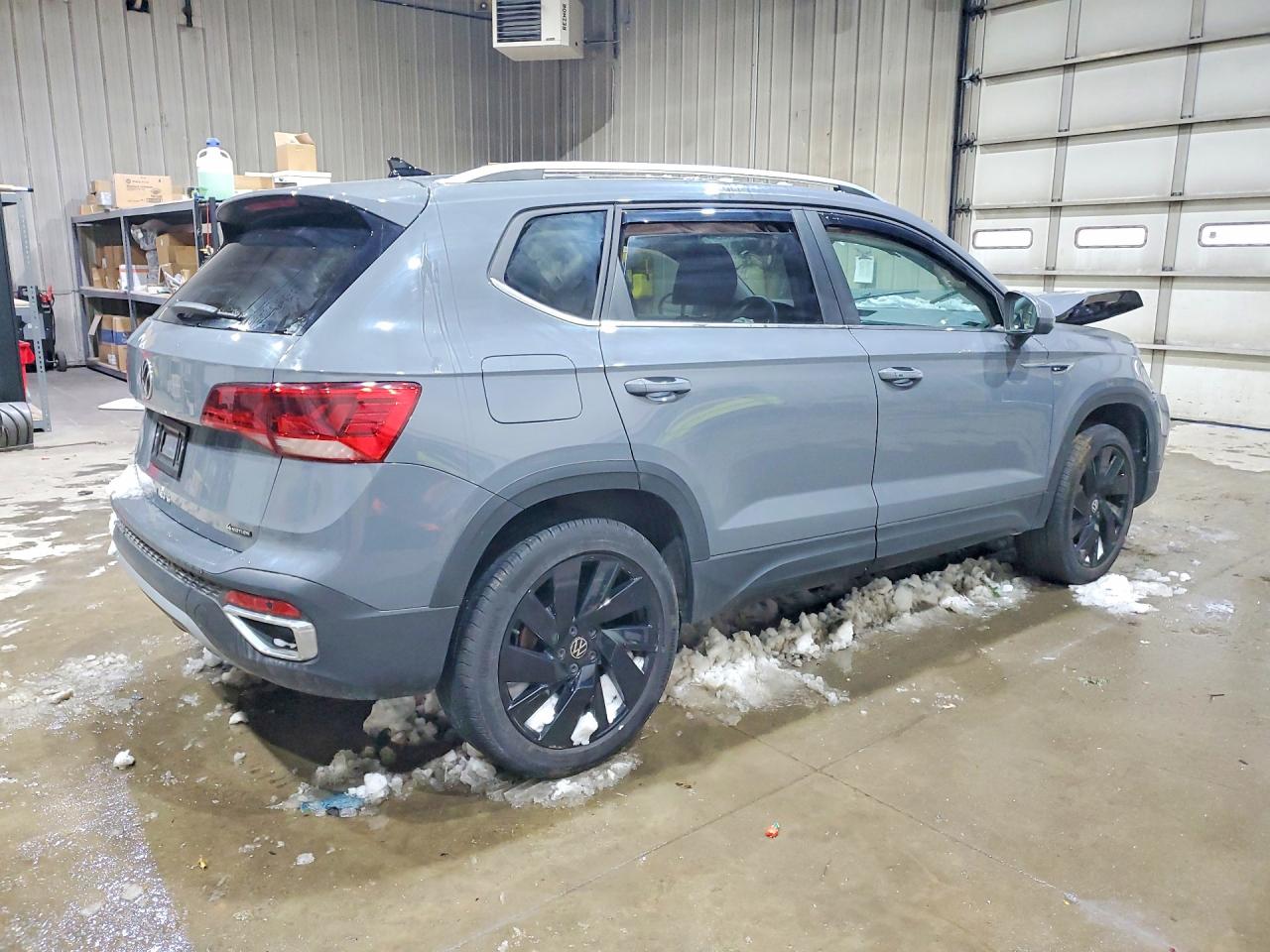2024 VOLKSWAGEN TAOS SEL photo 5