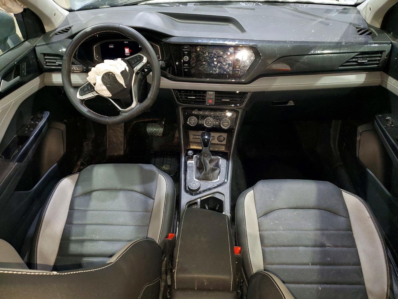 2024 VOLKSWAGEN TAOS SEL photo 15