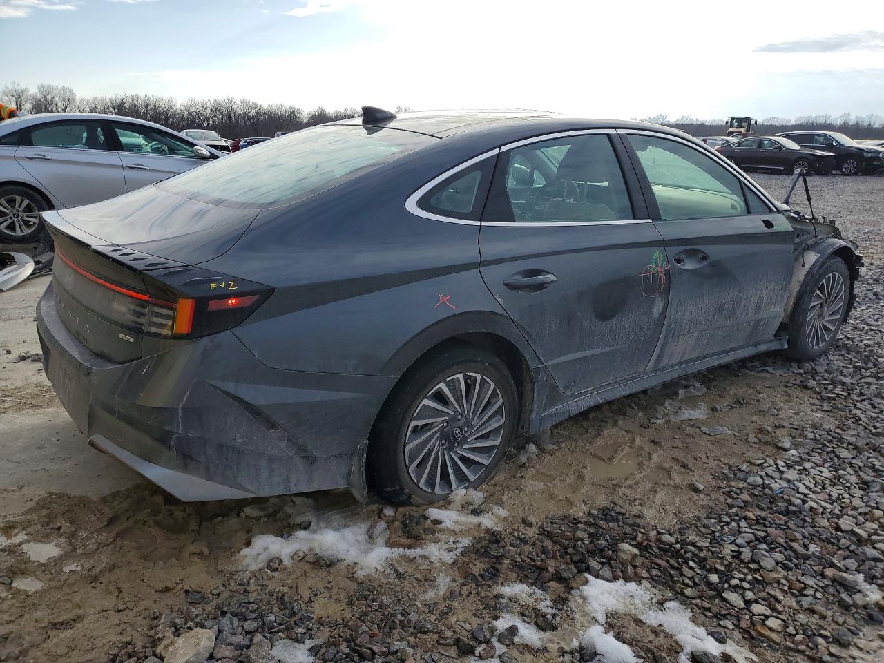 2024 HYUNDAI SONATA HYBRID photo 3
