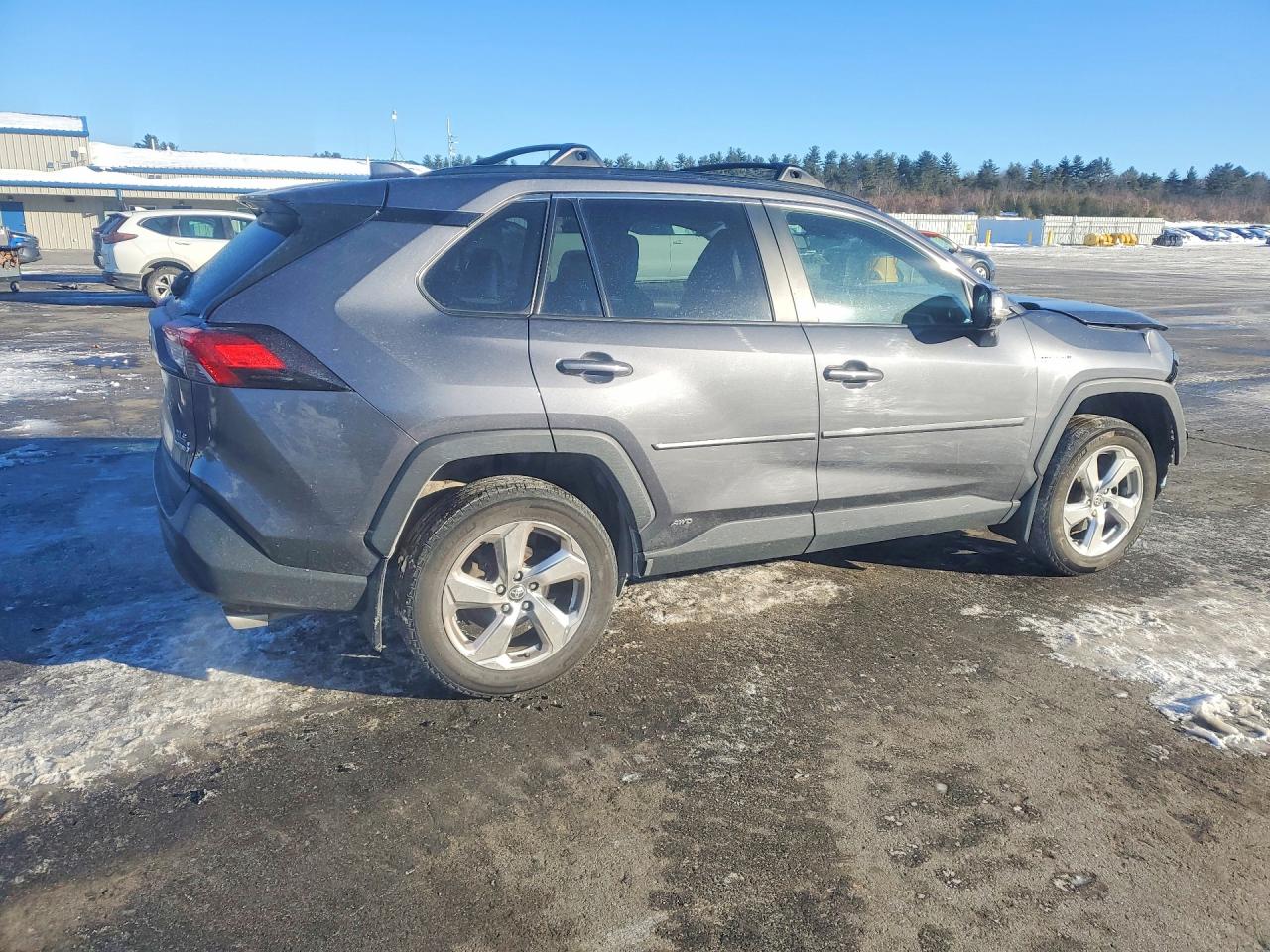 2021 TOYOTA RAV4 XLE PREMIUM photo 3