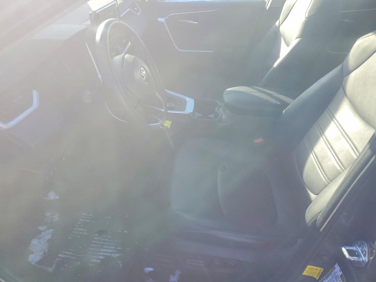 2021 TOYOTA RAV4 XLE PREMIUM photo 7