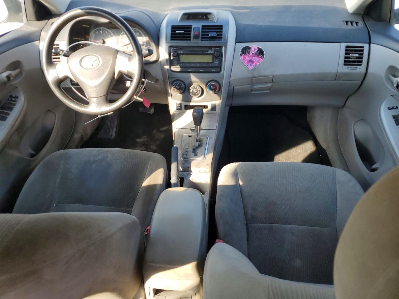 2012 TOYOTA COROLLA LE photo 8