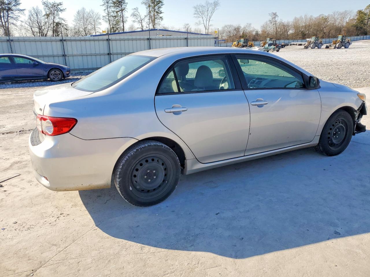 2012 TOYOTA COROLLA LE photo 3