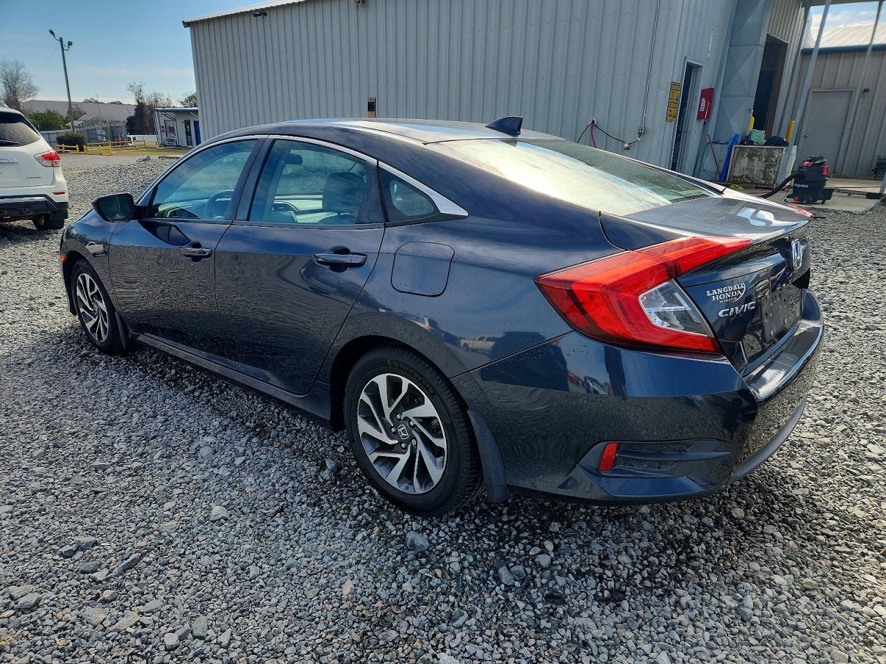2017 HONDA CIVIC EX photo 3