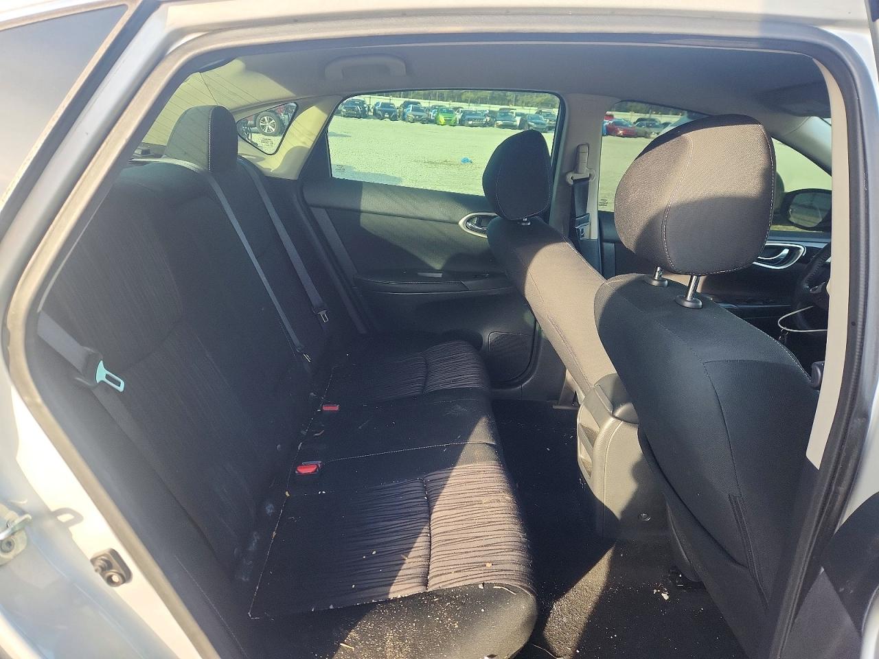 2019 NISSAN SENTRA S photo 28