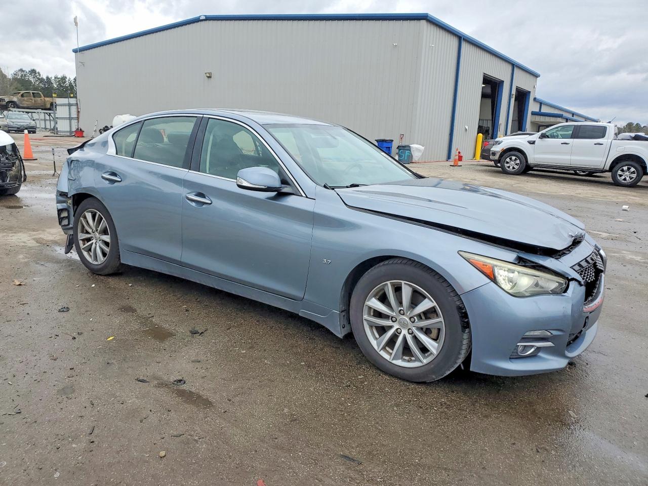 2015 INFINITI Q50 photo 7