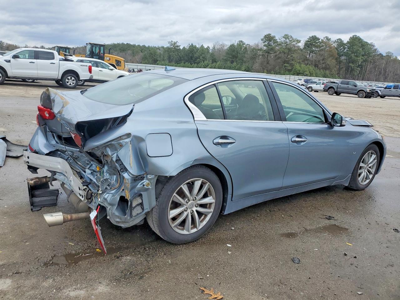 2015 INFINITI Q50 photo 5