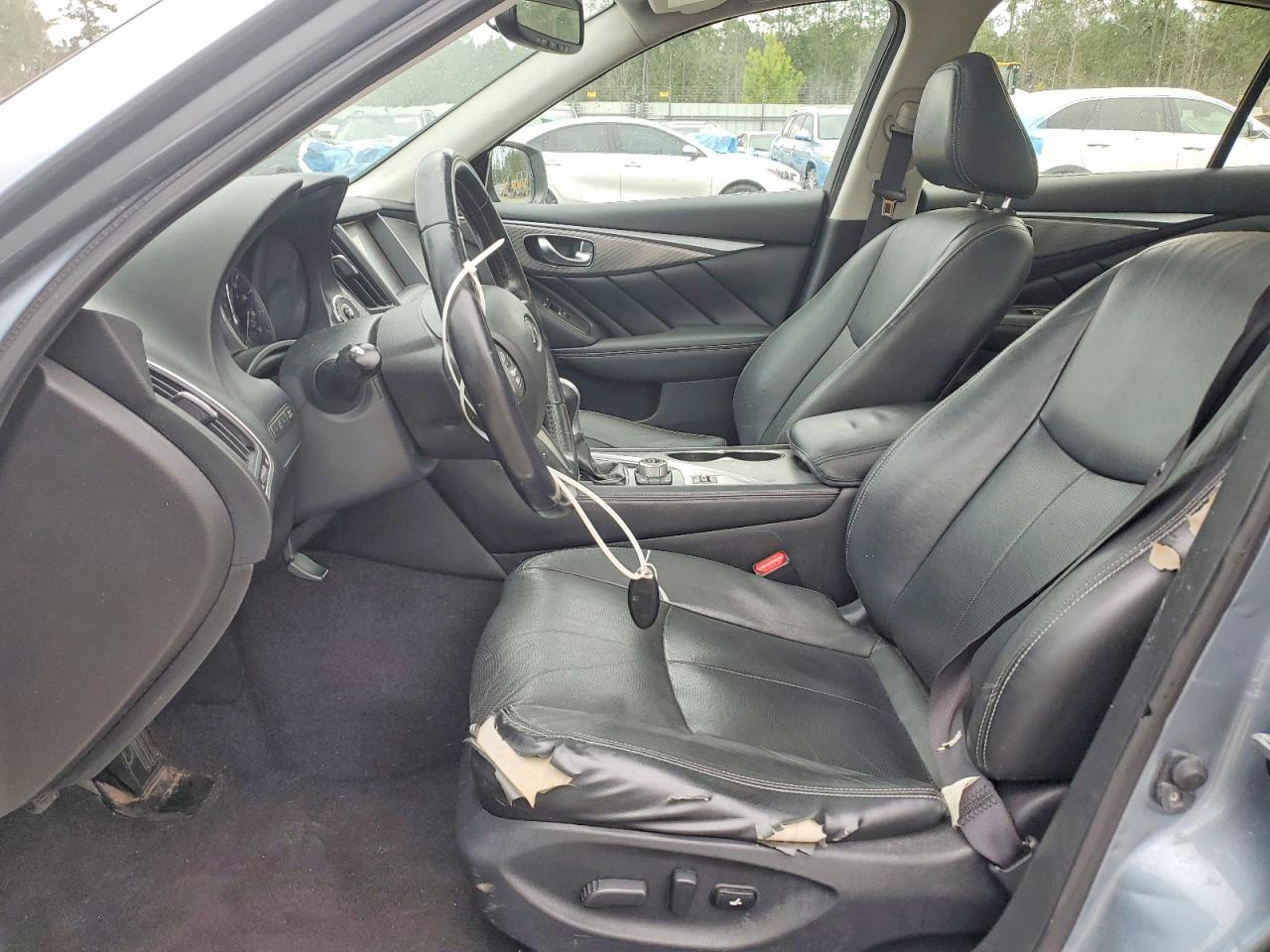 2015 INFINITI Q50 photo 13