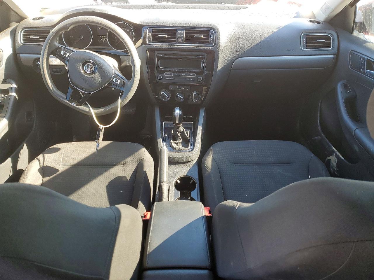 2015 VOLKSWAGEN JETTA TDI photo 8