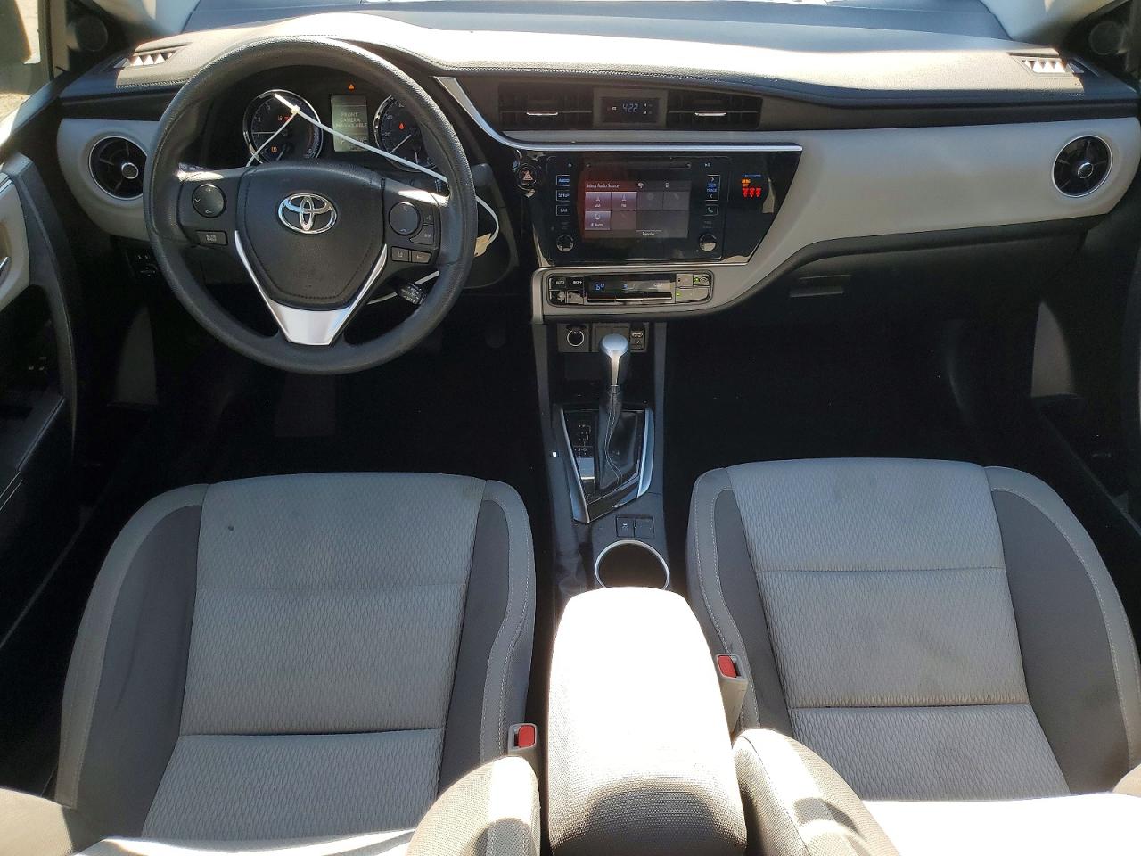 2018 TOYOTA COROLLA LE photo 15