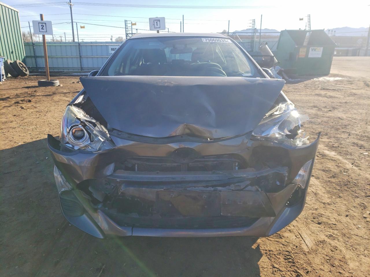 2016 TOYOTA PRIUS C photo 5