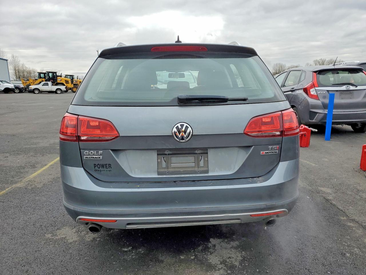 2017 VOLKSWAGEN GOLF ALLTRACK S photo 16