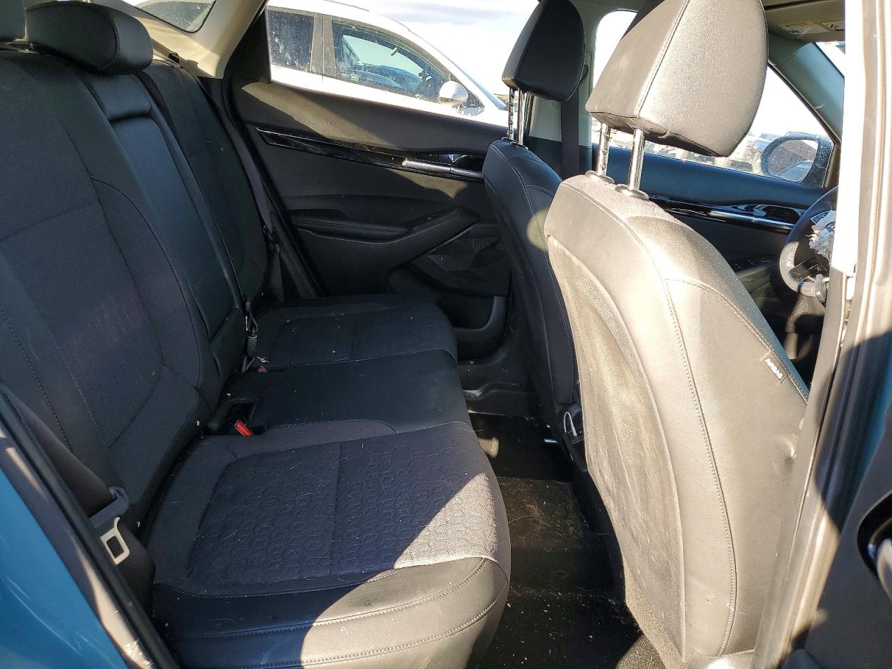 2025 KIA SELTOS S photo 11