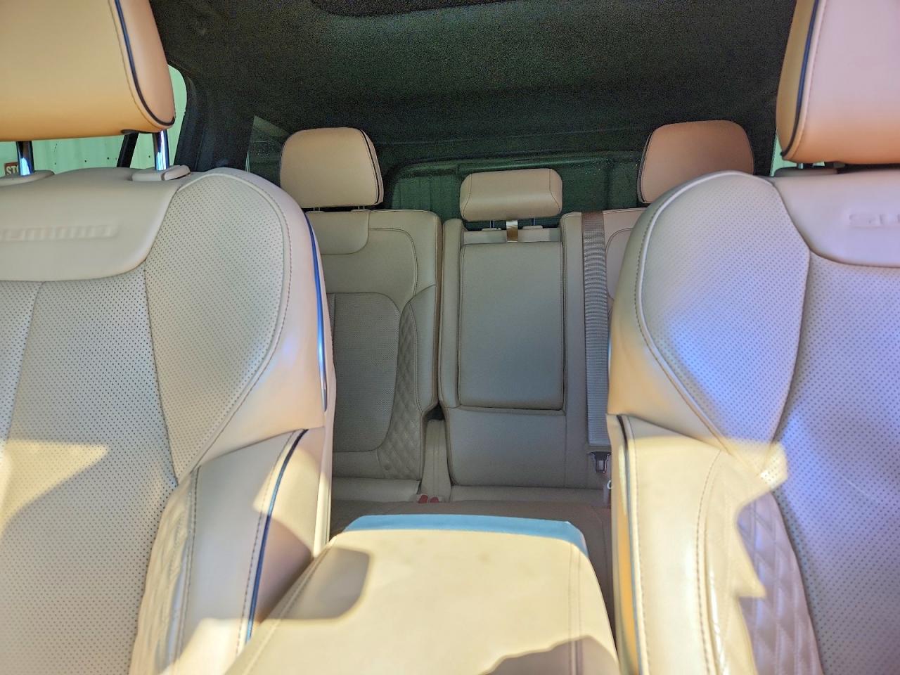 2023 JEEP GRAND CHEROKEE SUMMIT photo 19