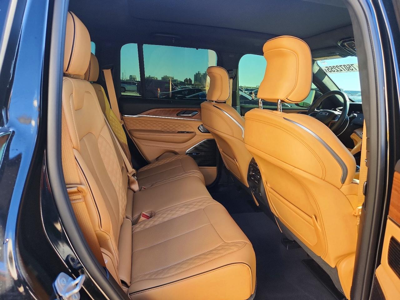 2023 JEEP GRAND CHEROKEE SUMMIT photo 21