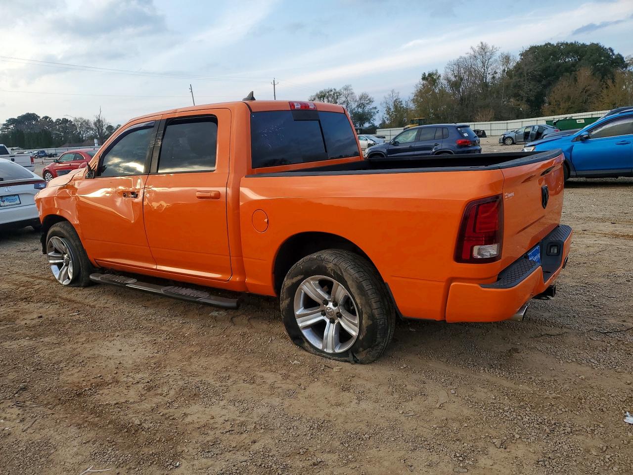 2015 RAM 1500 SPORT photo 3