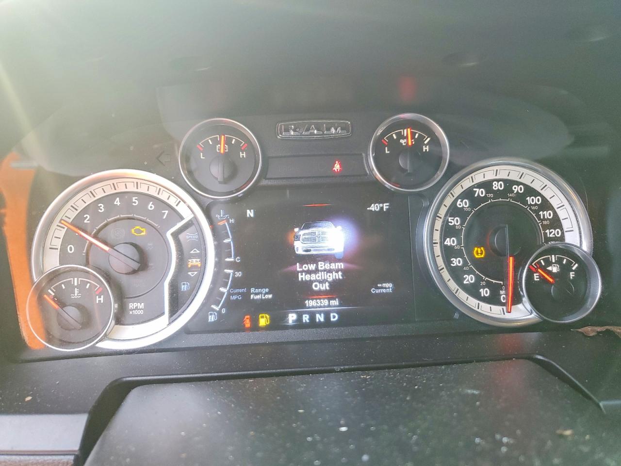 2015 RAM 1500 SPORT photo 17