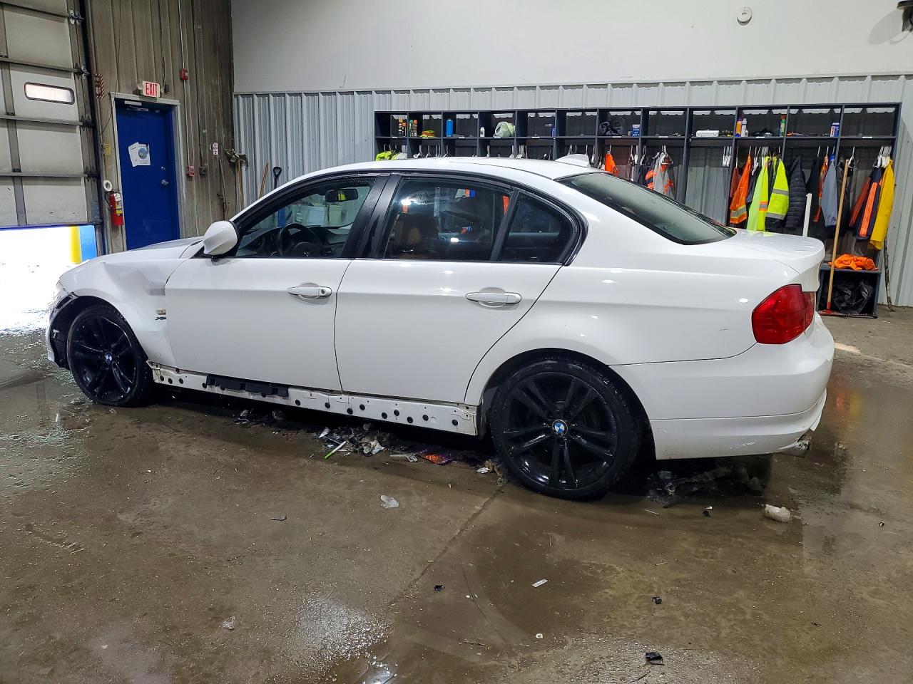 2011 BMW 328 XI SULEV photo 3