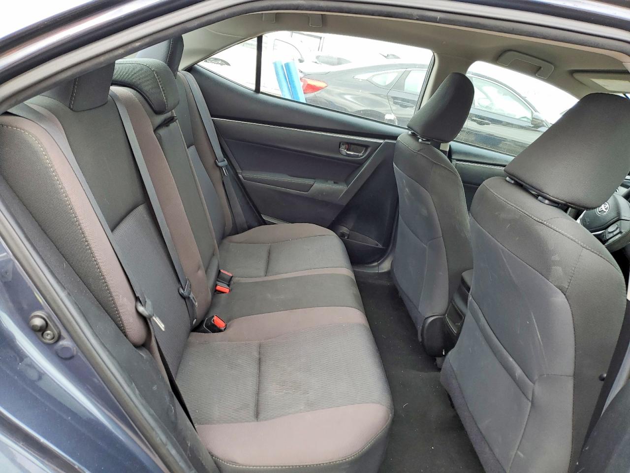 2018 TOYOTA COROLLA L photo 10