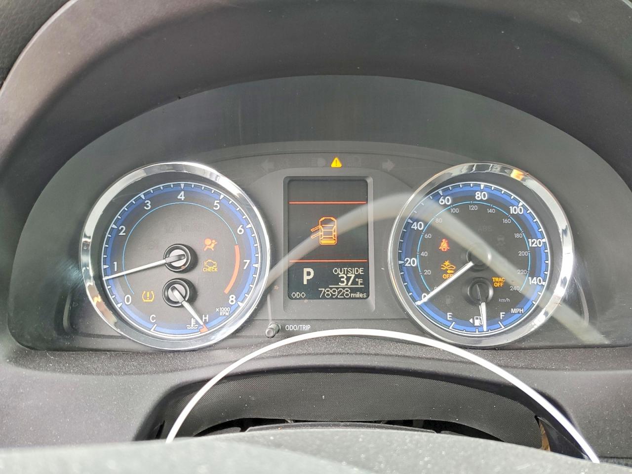 2018 TOYOTA COROLLA L photo 9