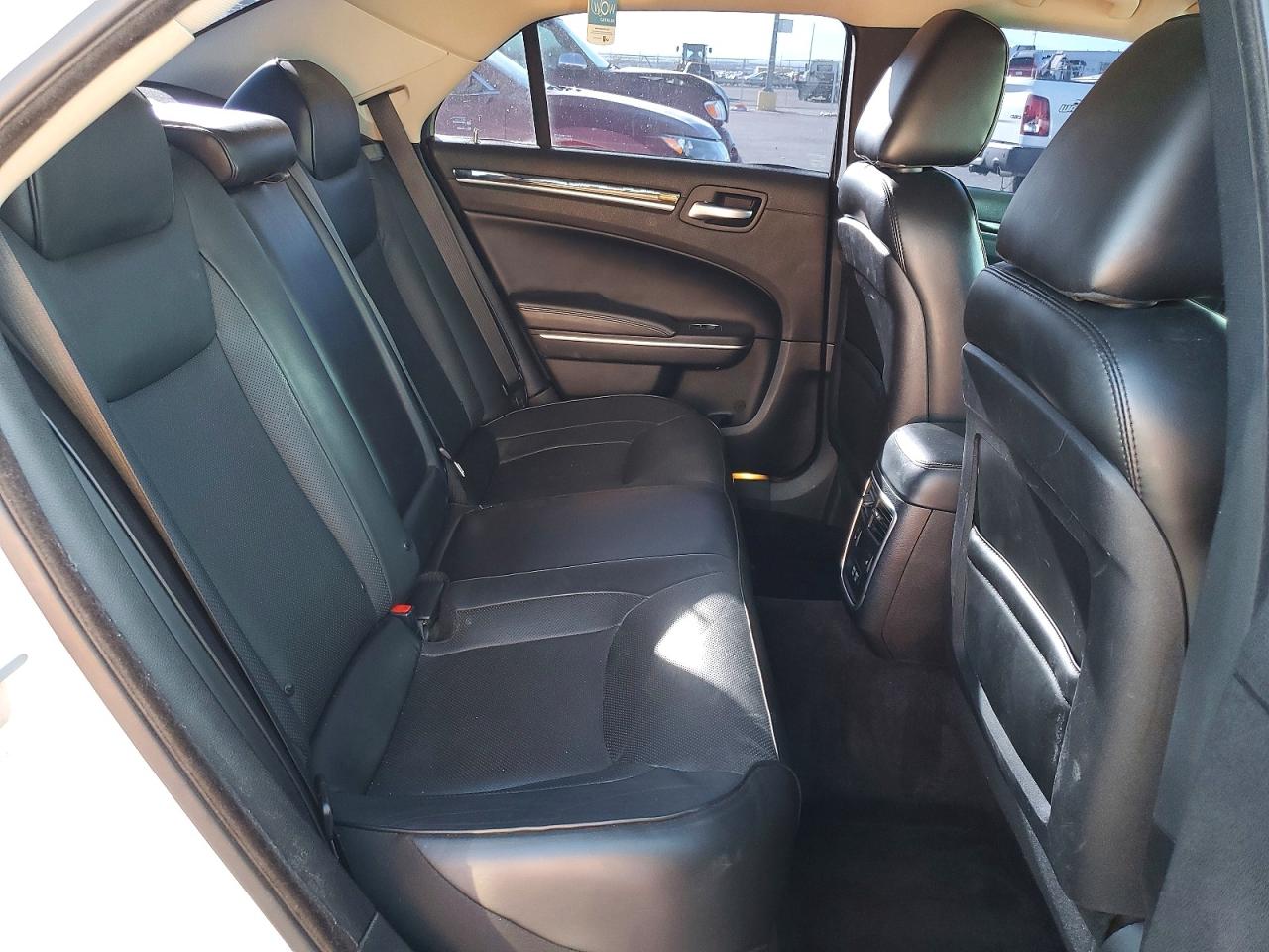 2018 CHRYSLER 300 LIMITED photo 19