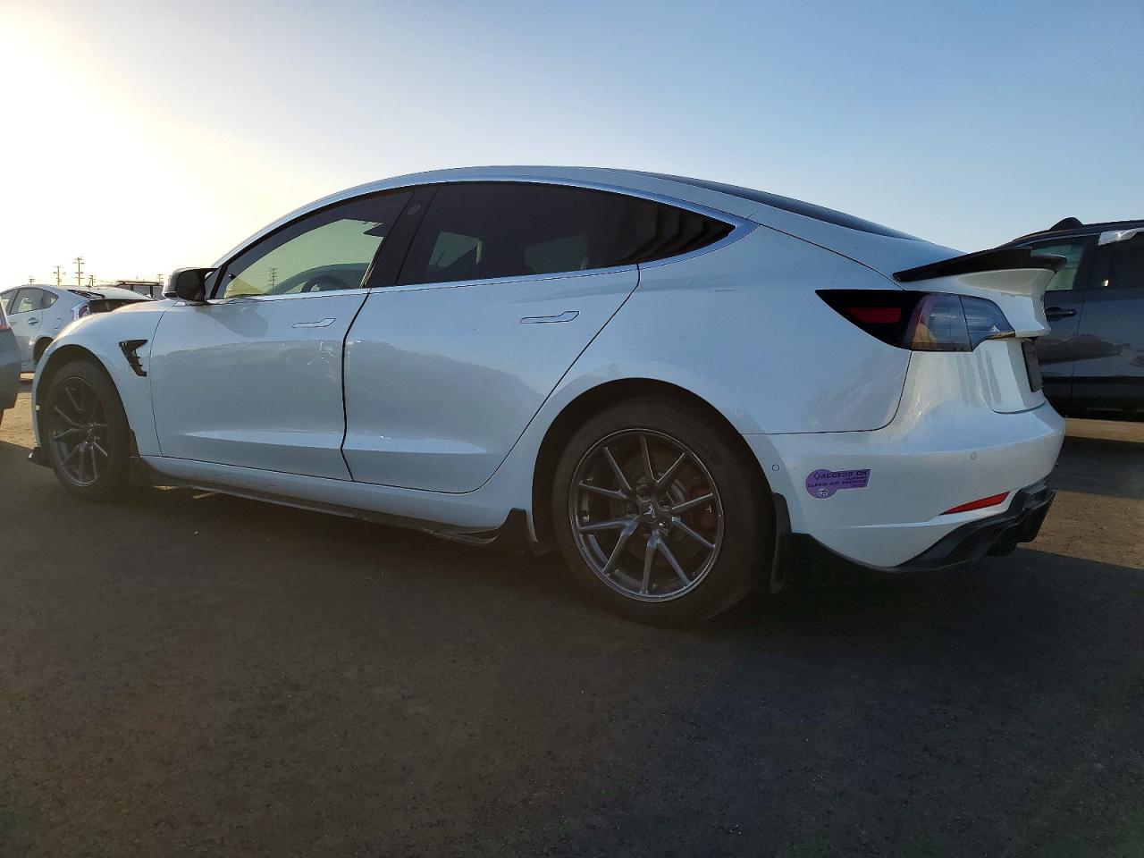 2019 TESLA MODEL 3 photo 2