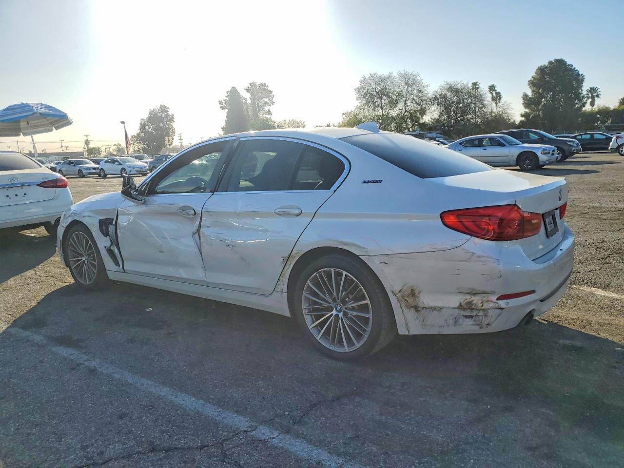 2019 BMW 530E photo 3