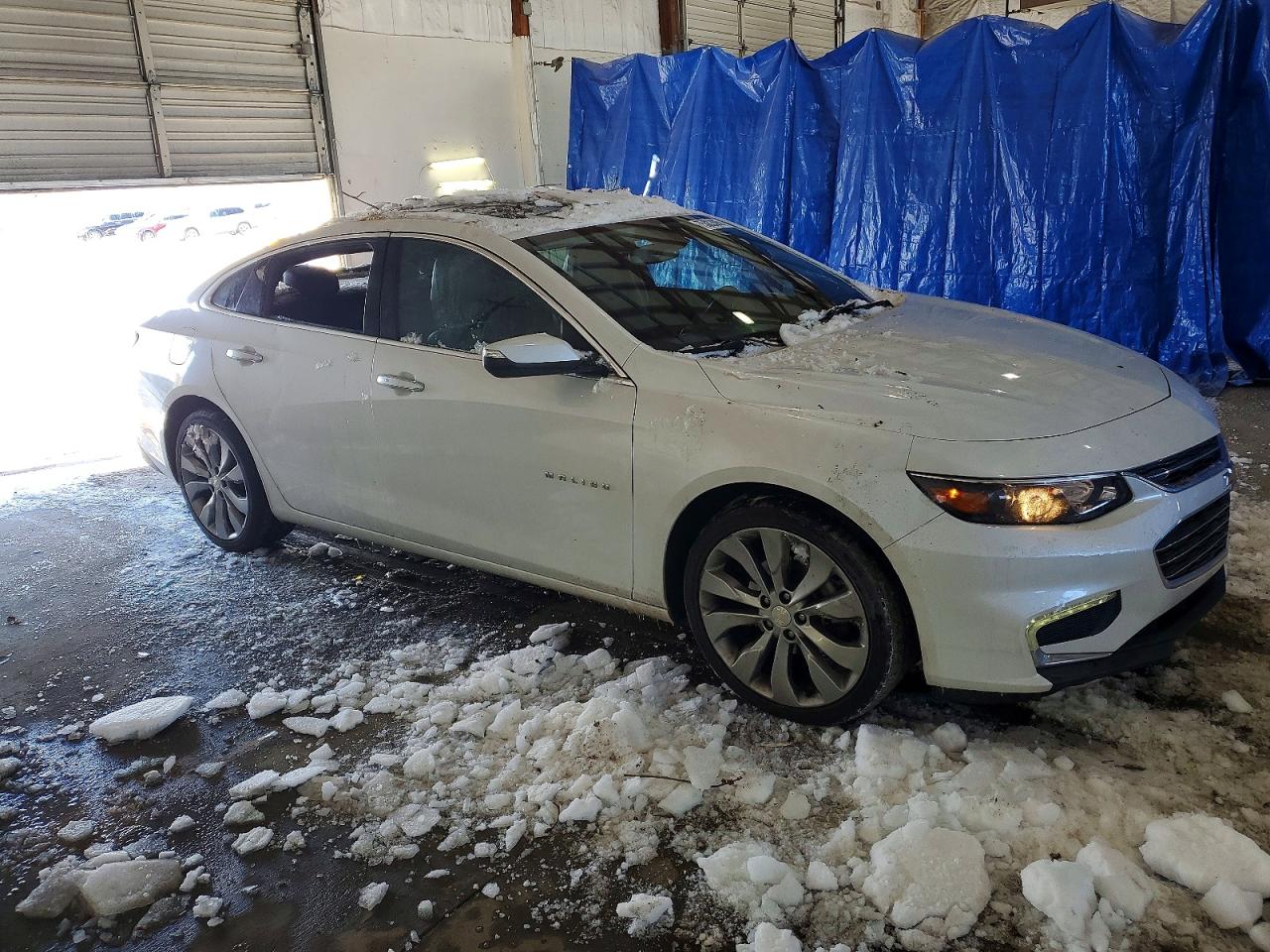 2017 CHEVROLET MALIBU PREMIER photo 4